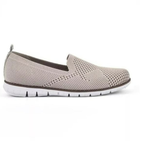 White Mountain Belief Slip-on Sneakers - Picture 5 of 8